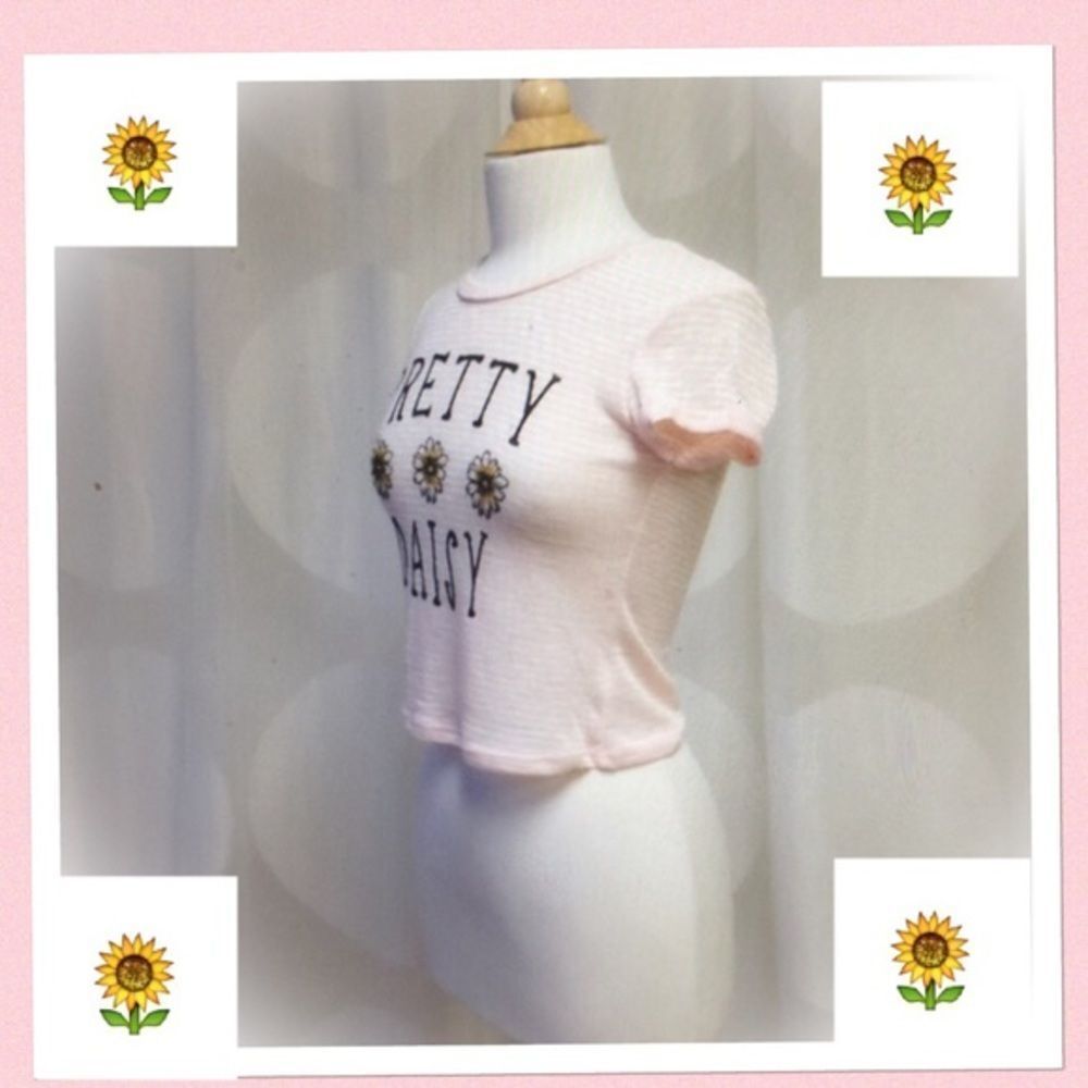 🚨CLEARANCE🚨 April Spirit Pink Daisy Crop Top-Size Small NWT - Picture 8 of 9